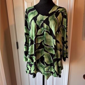 Alfani Green and Black Leaf Pattern Layered Blouse with 3/4 Sleeves size Medium